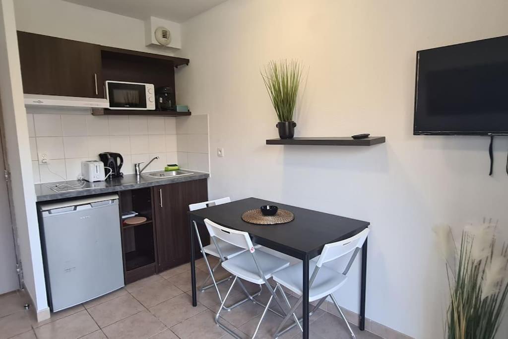 B210 Appartement Disneyland Paris Parking Et Wifi Монтеврен Екстериор снимка