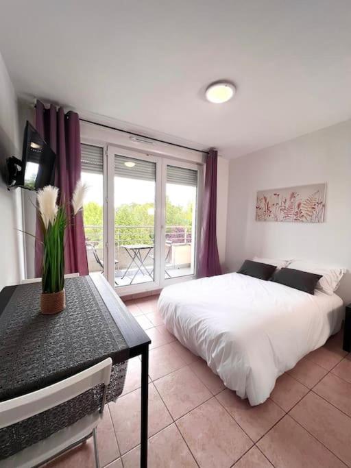 B210 Appartement Disneyland Paris Parking Et Wifi Монтеврен Екстериор снимка